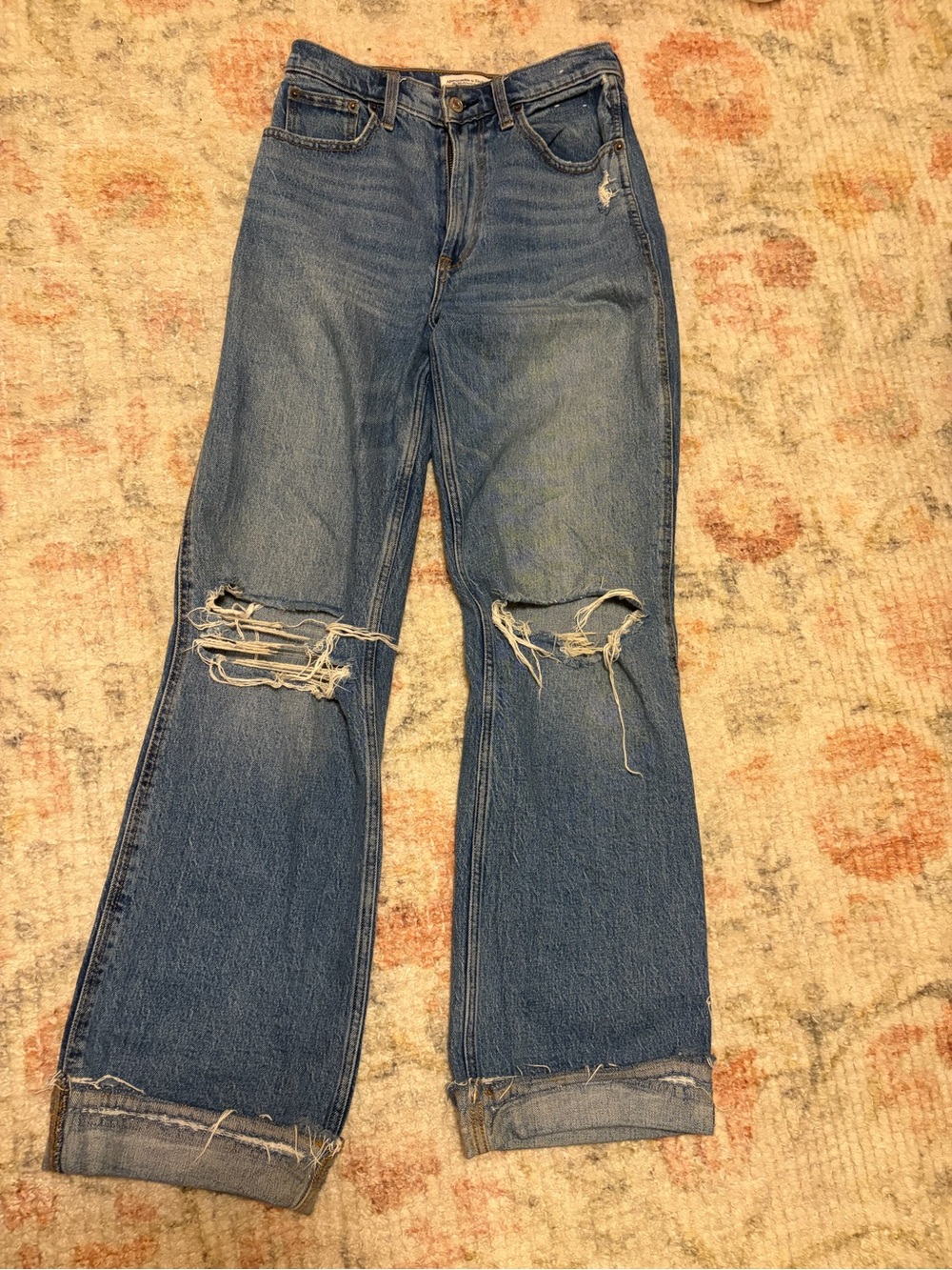 Abercrombie The 90s Relaxed Jean Ultra High Rise